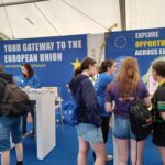 Young people at the Eurodesk stand